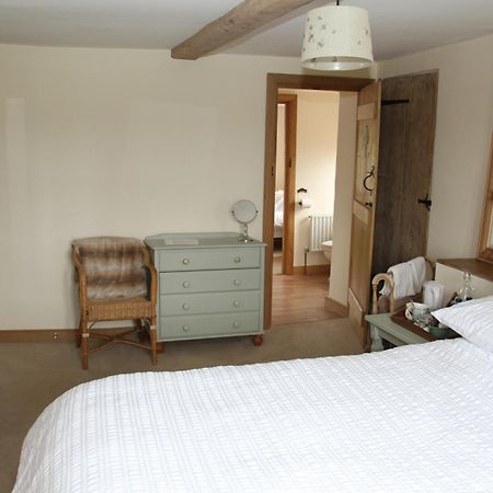 Wedmore Castle Farm Bed & Breakfast エクステリア 写真