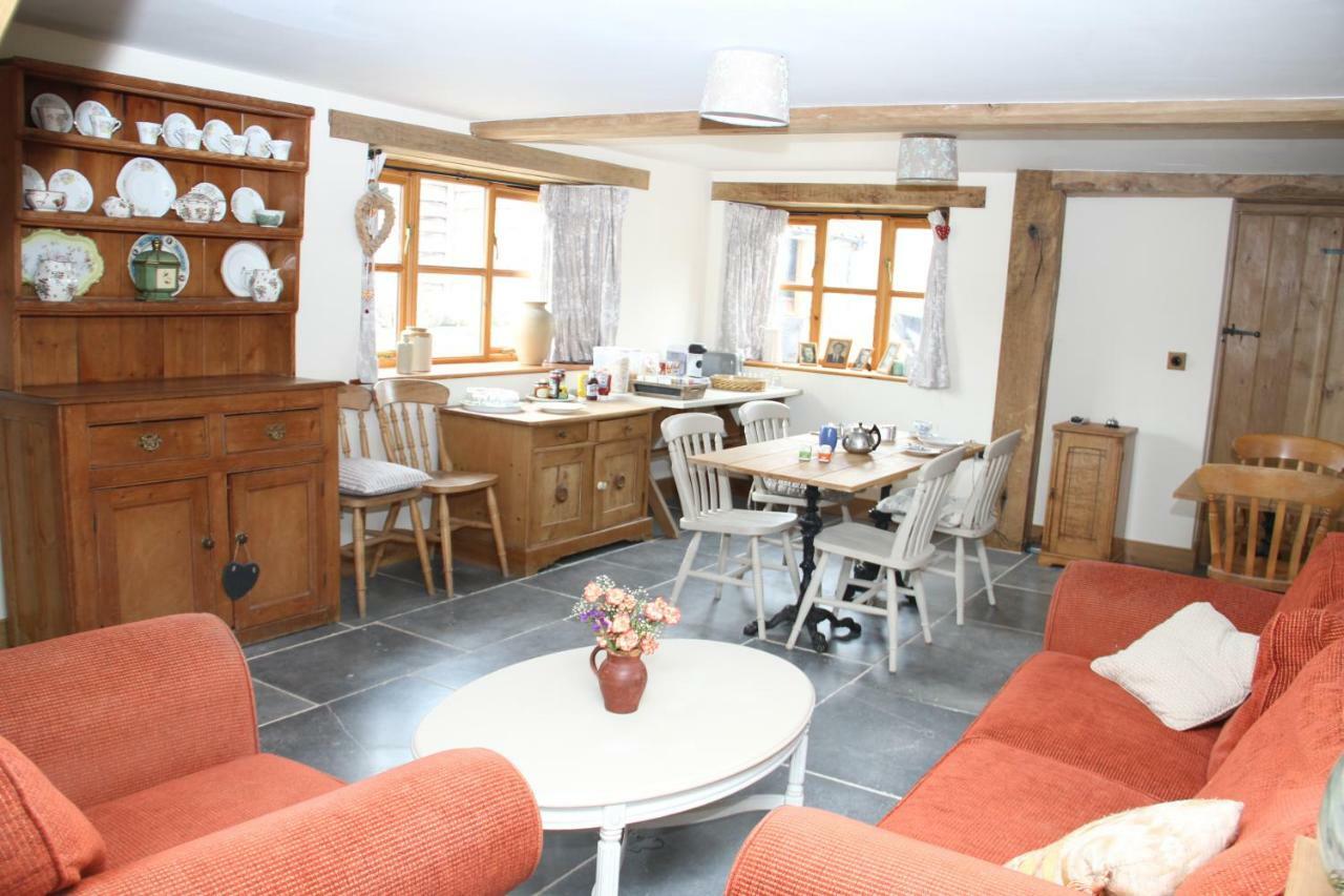 Wedmore Castle Farm Bed & Breakfast エクステリア 写真
