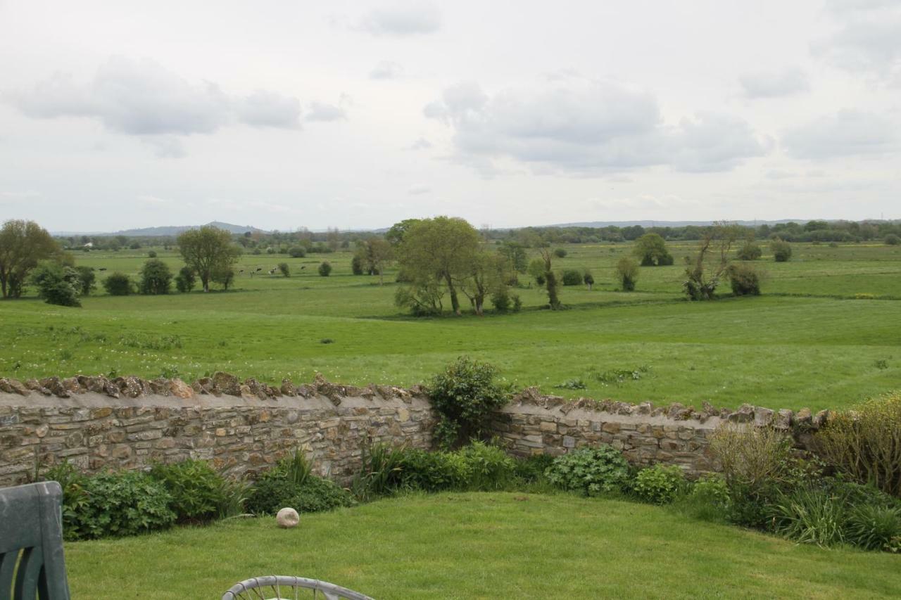 Wedmore Castle Farm Bed & Breakfast エクステリア 写真