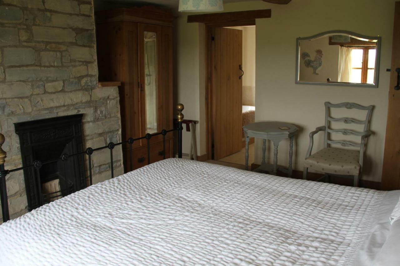 Wedmore Castle Farm Bed & Breakfast エクステリア 写真