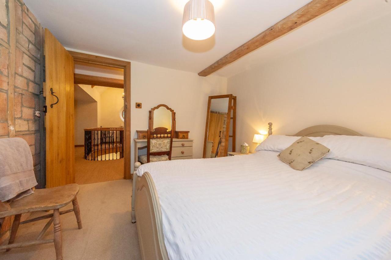 Wedmore Castle Farm Bed & Breakfast エクステリア 写真